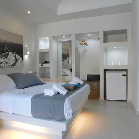 Perissa Beachfront Rooms Exterior photo